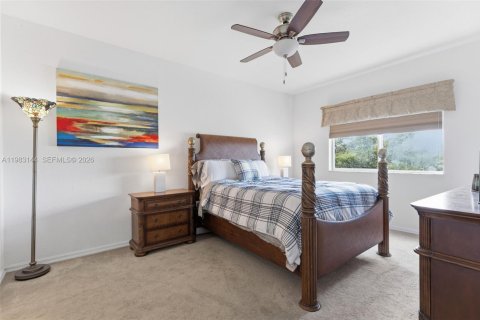 Condo in Tamarac, Florida, 2 bedrooms  № 2046757 - photo 9