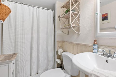 Condo in Sarasota, Florida, 2 bedrooms  № 1543045 - photo 20