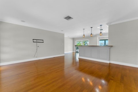 House in Pompano Beach, Florida 4 bedrooms, 150.87 sq.m. № 2086643 - photo 9