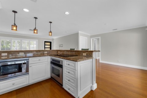 House in Pompano Beach, Florida 4 bedrooms, 150.87 sq.m. № 2086643 - photo 20