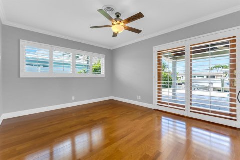 House in Pompano Beach, Florida 4 bedrooms, 150.87 sq.m. № 2086643 - photo 10