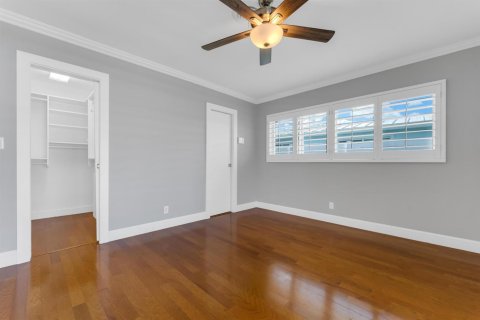 House in Pompano Beach, Florida 4 bedrooms, 150.87 sq.m. № 2086643 - photo 11