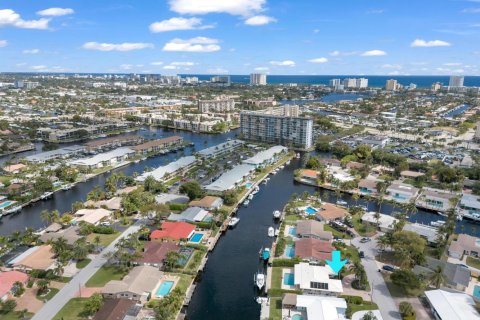 House in Pompano Beach, Florida 4 bedrooms, 150.87 sq.m. № 2086643 - photo 2