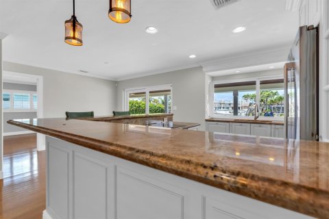 House in Pompano Beach, Florida 4 bedrooms, 150.87 sq.m. № 2086643 - photo 14