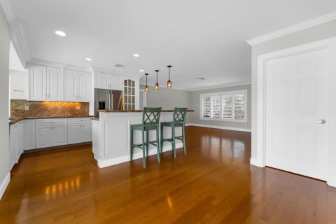 House in Pompano Beach, Florida 4 bedrooms, 150.87 sq.m. № 2086643 - photo 17