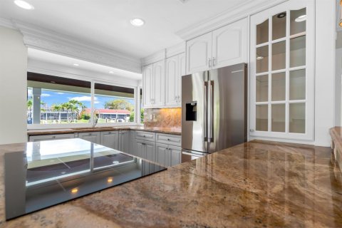 House in Pompano Beach, Florida 4 bedrooms, 150.87 sq.m. № 2086643 - photo 23