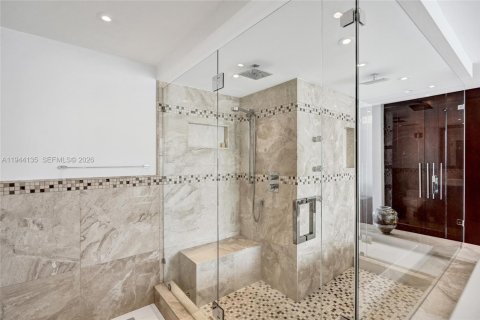 Copropriété à vendre à Hallandale Beach, Floride: 3 chambres, 132.85 m2 № 2061818 - photo 24