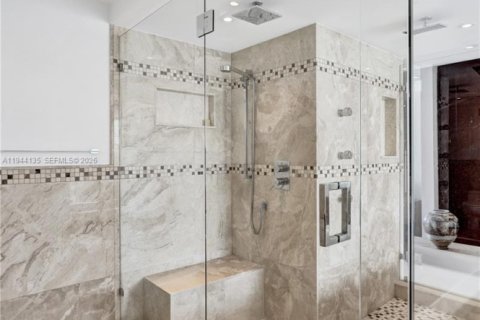 Copropriété à vendre à Hallandale Beach, Floride: 3 chambres, 132.85 m2 № 2061818 - photo 25