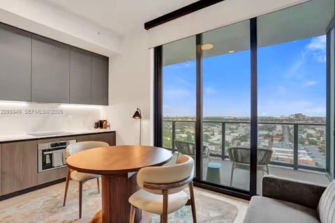 Condo in Miami Beach, Florida, 1 bedroom  № 2392077 - photo 4