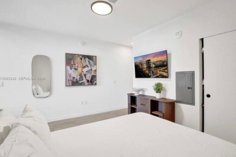 Condo in Miami Beach, Florida, 1 bedroom  № 2392077 - photo 8