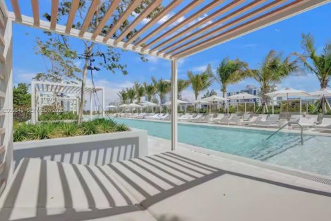 Condo in Miami Beach, Florida, 1 bedroom  № 2392077 - photo 28