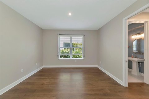 House in Sarasota, Florida 4 bedrooms, 327.48 sq.m. № 2110338 - photo 6