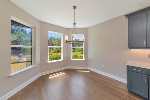 House in Sarasota, Florida 4 bedrooms, 327.48 sq.m. № 2110338 - photo 18