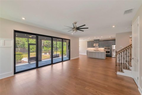 House in Sarasota, Florida 4 bedrooms, 327.48 sq.m. № 2110338 - photo 22