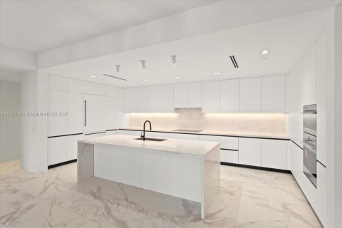 Condo in Fort Lauderdale, Florida, 3 bedrooms  № 1862605 - photo 2