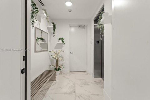 Condo in Fort Lauderdale, Florida, 3 bedrooms  № 1862605 - photo 11