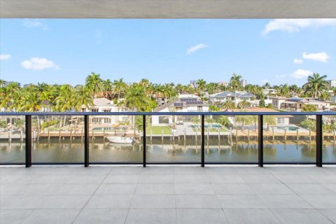 Condo in Fort Lauderdale, Florida, 3 bedrooms  № 1862605 - photo 1