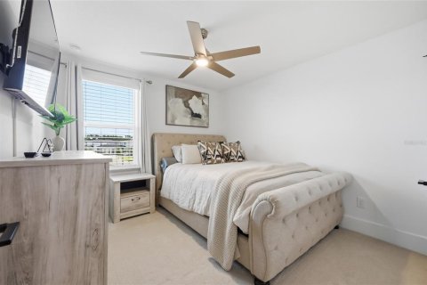 Casa en venta en Apopka, Florida, 4 dormitorios, 199 m2 № 2133347 - foto 24