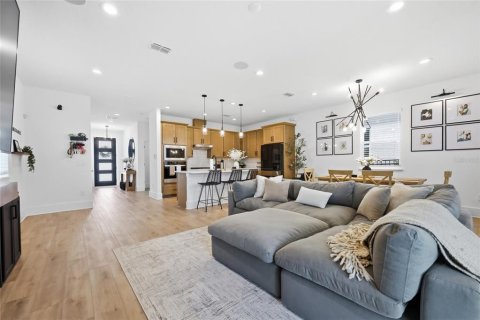 Casa en venta en Apopka, Florida, 4 dormitorios, 199 m2 № 2133347 - foto 12