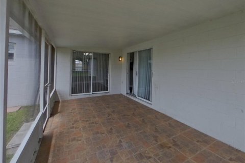 Villa ou maison à louer à Kissimmee, Floride: 4 chambres, 154.22 m2 № 2117791 - photo 17