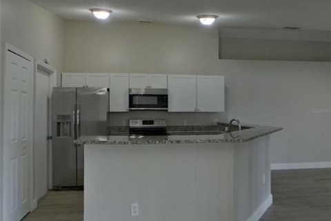 Villa ou maison à louer à Kissimmee, Floride: 4 chambres, 154.22 m2 № 2117791 - photo 4