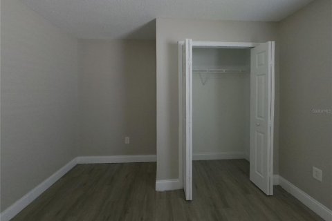 Villa ou maison à louer à Kissimmee, Floride: 4 chambres, 154.22 m2 № 2117791 - photo 9