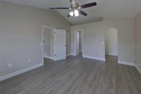 Villa ou maison à louer à Kissimmee, Floride: 4 chambres, 154.22 m2 № 2117791 - photo 5