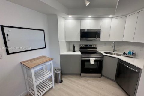 Copropriété à louer à Fort Lauderdale, Floride: 59.83 m2 № 1865100 - photo 7