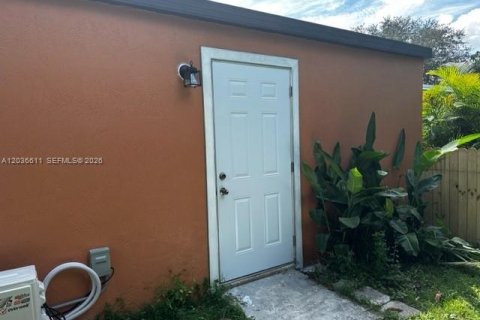 Commercial property in Homestead, Florida 1 bedroom, 98.1 sq.m. № 2084916 - photo 5
