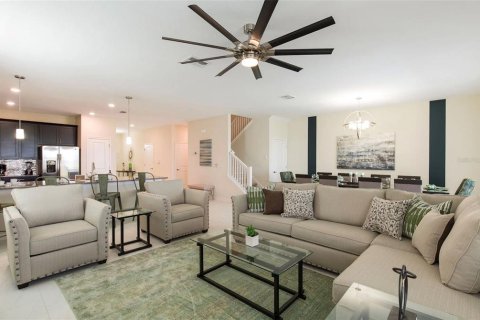 House in Davenport, Florida 8 bedrooms, 363.15 sq.m. № 1900935 - photo 4