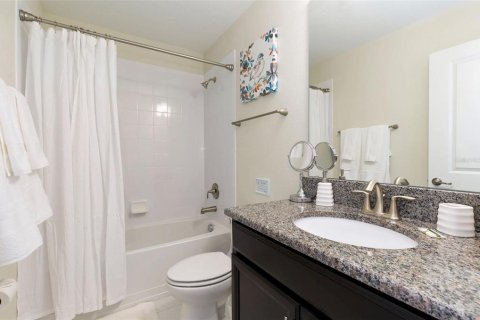 House in Davenport, Florida 8 bedrooms, 363.15 sq.m. № 1900935 - photo 10