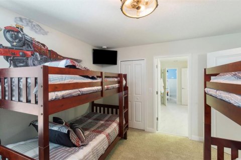 House in Davenport, Florida 8 bedrooms, 363.15 sq.m. № 1900935 - photo 27