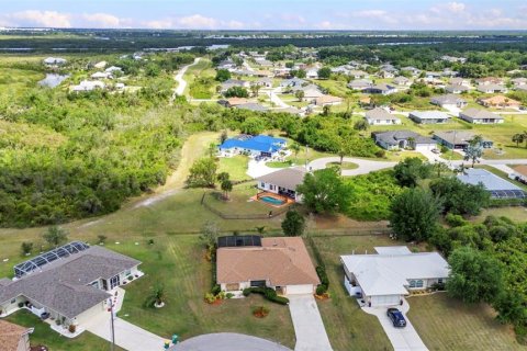 House in Punta Gorda, Florida 3 bedrooms, 181.16 sq.m. № 1685419 - photo 28