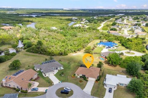 House in Punta Gorda, Florida 3 bedrooms, 181.16 sq.m. № 1685419 - photo 27
