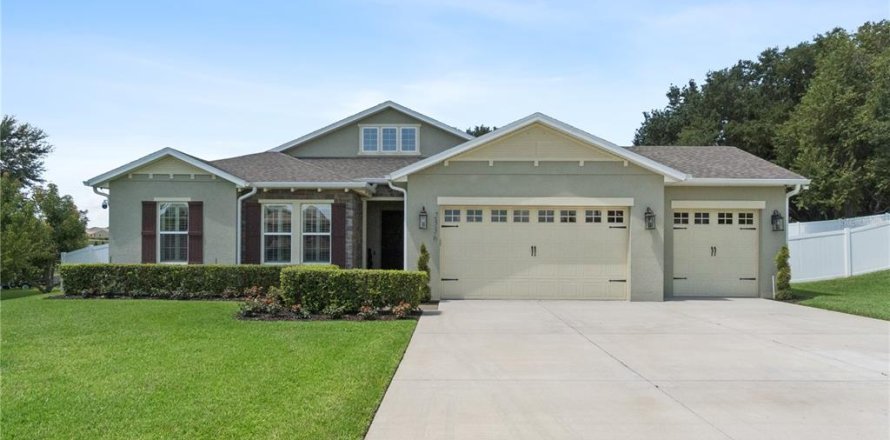 Casa en Minneola, Florida 4 dormitorios, 263.75 m2 № 2203555