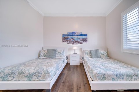 House in Dania Beach, Florida 3 bedrooms, 206.8 sq.m. № 1738771 - photo 27