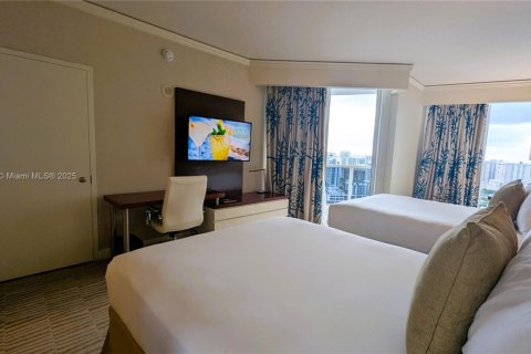 Купить кондоминиум в Санни-Айлс-Бич, Флорида 2 спальни, 137.31м2, № 2048286 - фото 27