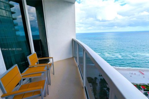 Купить кондоминиум в Санни-Айлс-Бич, Флорида 2 спальни, 137.31м2, № 2048286 - фото 20