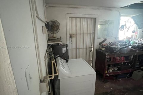 Villa ou maison à vendre à Miramar, Floride: 2 chambres, 121.52 m2 № 1966694 - photo 17