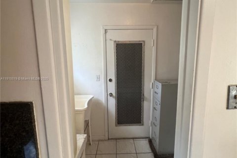 Villa ou maison à vendre à Miramar, Floride: 2 chambres, 121.52 m2 № 1966694 - photo 21