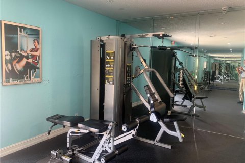 Condominio en venta en Hialeah, Florida, 2 dormitorios, 131.64 m2 № 1921106 - foto 22