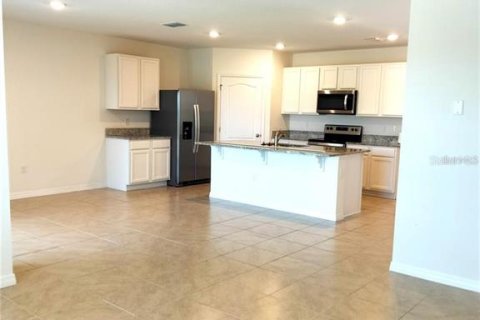 Casa en alquiler en Davenport, Florida, 4 dormitorios, 173.45 m2 № 2110974 - foto 4