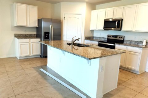 Casa en alquiler en Davenport, Florida, 4 dormitorios, 173.45 m2 № 2110974 - foto 3
