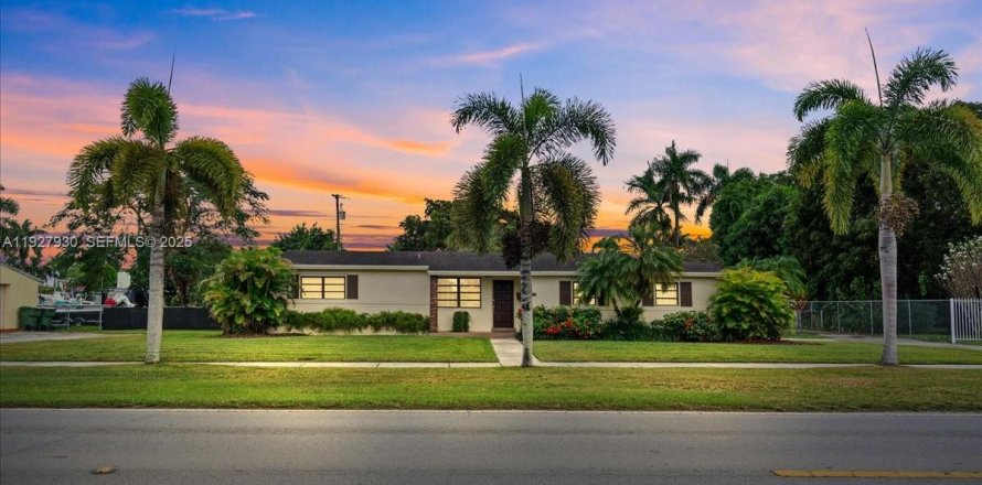 Villa ou maison à Homestead, Floride 3 chambres, 170.38 m2 № 1987627