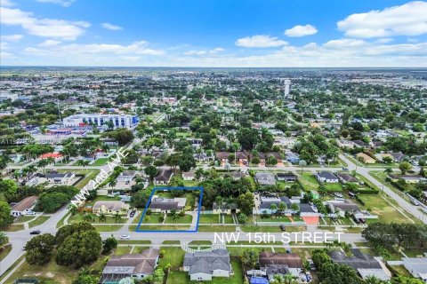 Villa ou maison à vendre à Homestead, Floride: 3 chambres, 170.38 m2 № 1987627 - photo 3