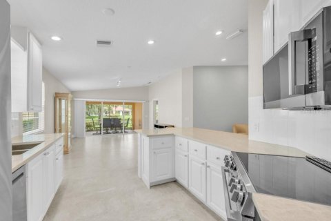 Villa ou maison à vendre à Sarasota, Floride: 2 chambres, 142.51 m2 № 2361102 - photo 6