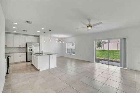 Casa en alquiler en Davenport, Florida, 4 dormitorios, 199.74 m2 № 1917278 - foto 7
