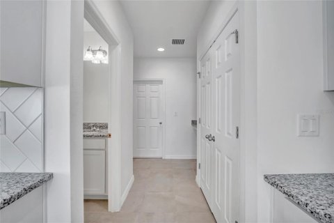 Casa en alquiler en Davenport, Florida, 4 dormitorios, 199.74 m2 № 1917278 - foto 14