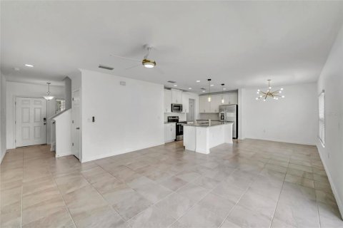 Casa en alquiler en Davenport, Florida, 4 dormitorios, 199.74 m2 № 1917278 - foto 6