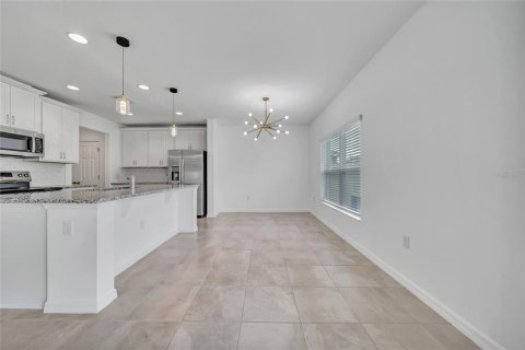 Casa en alquiler en Davenport, Florida, 4 dormitorios, 199.74 m2 № 1917278 - foto 10